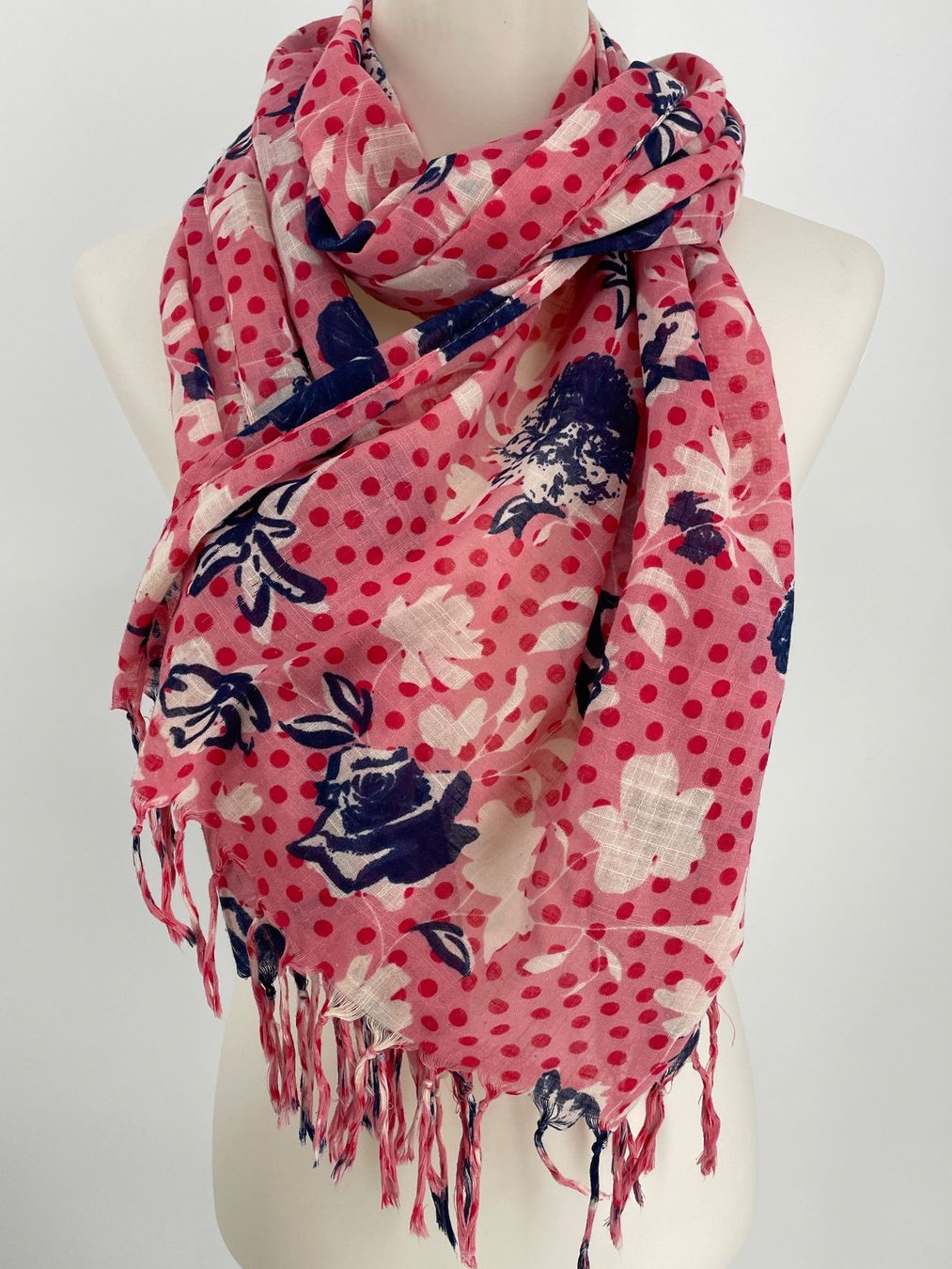 Esprit Foulard & Sciarpe: Esprit Schal mit Blumenmuster – Usato da Auenstein venduto da moin. 1