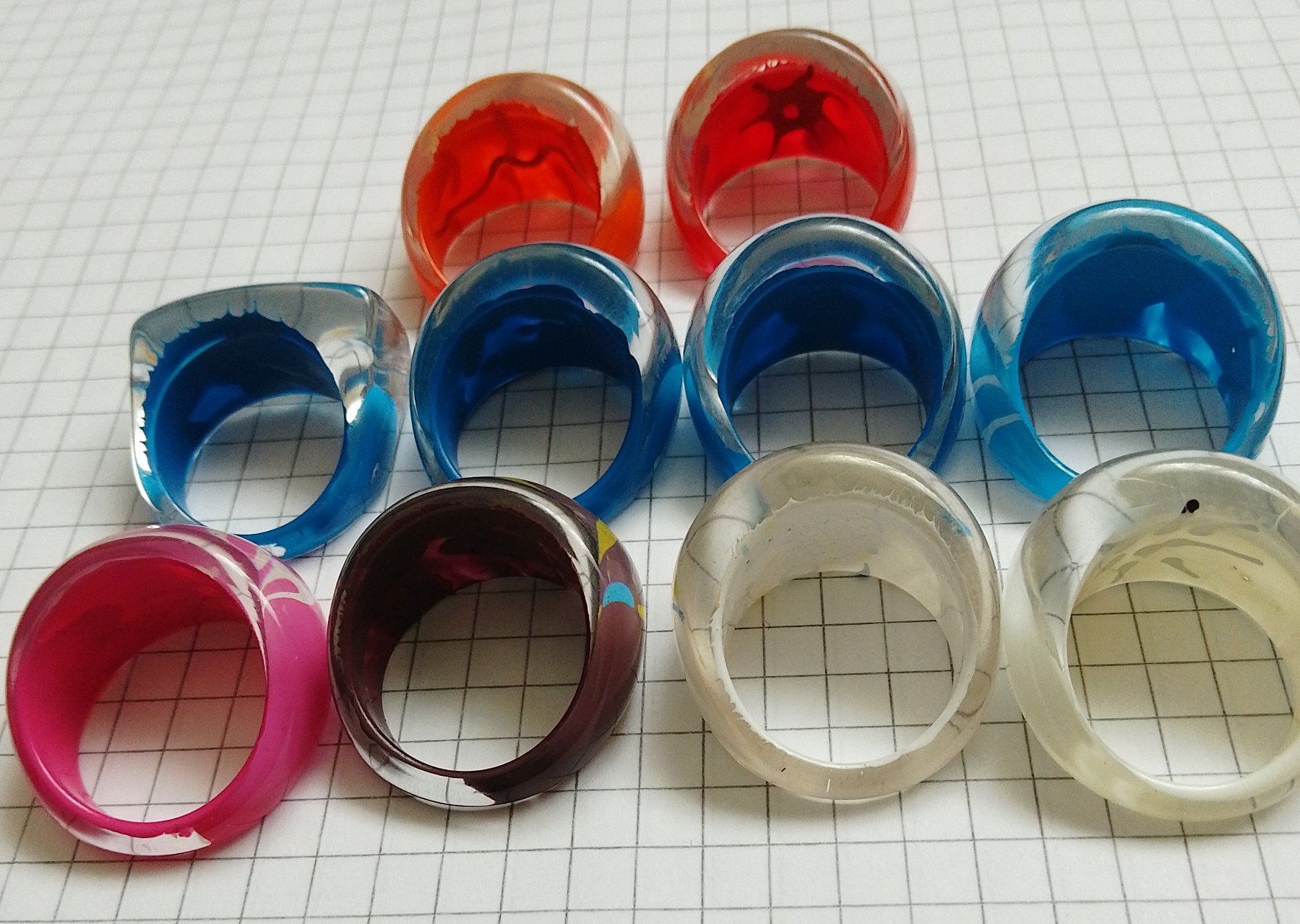 Ringe: Ring Set 10 Stück Vintage Lucite Art, Acryl oder so. Schmuck – Gebraucht aus Wohlen AG von salamanderspielwaren 6