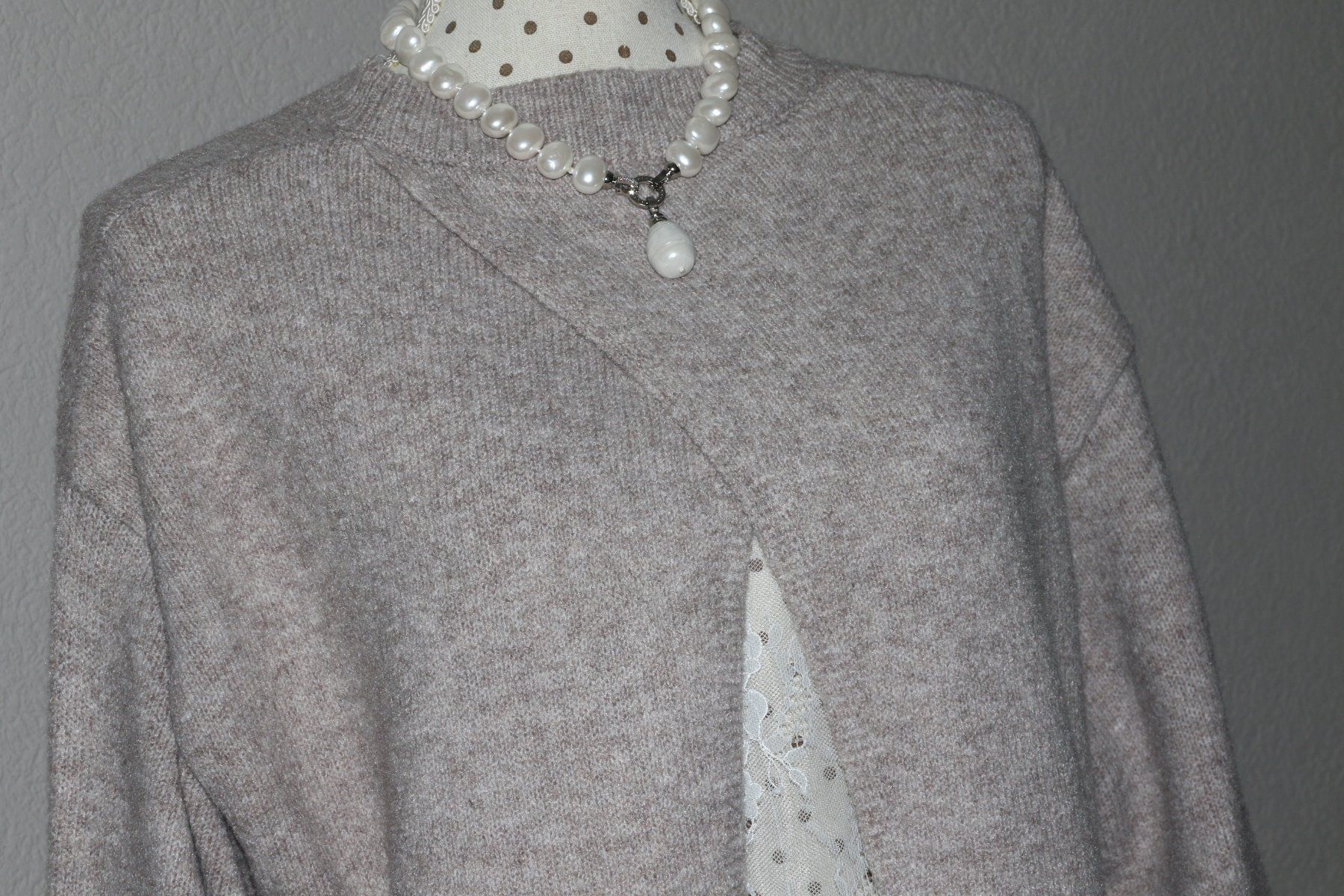 Maglioni & Felpe: WUNDERSCHÖNER Pullover mit Spitze Gr.M  NEU – Nuovo (secondo la descrizione) da Oberwil-Lieli venduto da Svetlana28 9