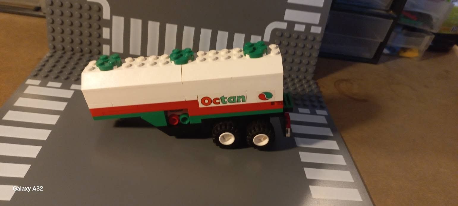 Lego Giocattoli: Le camion à citerne Octan Lego – Usato da La tour de treme venduto da Legocreation82 6