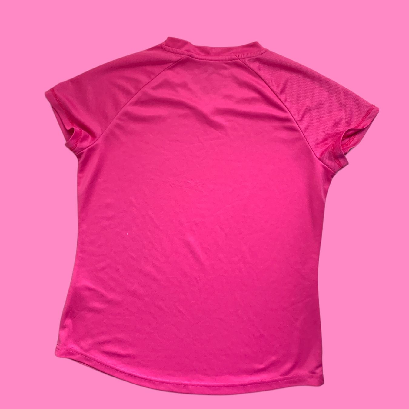 T-shirts: Pink maui workout top – Neuf (Voir description) à Basel par demonbaby2222 2