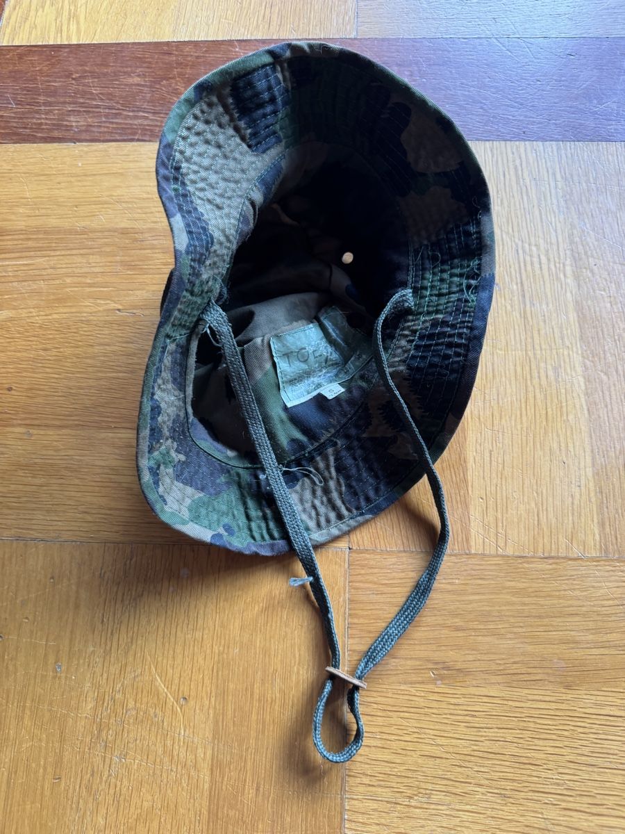 Schweizer Armee Copricapi, berretti & cappellini: Militär Jungle hat – Usato da Grindelwald venduto da yoloflip45