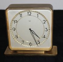 Tisch-Uhr von *JUNGHANS Meister* (MZ)