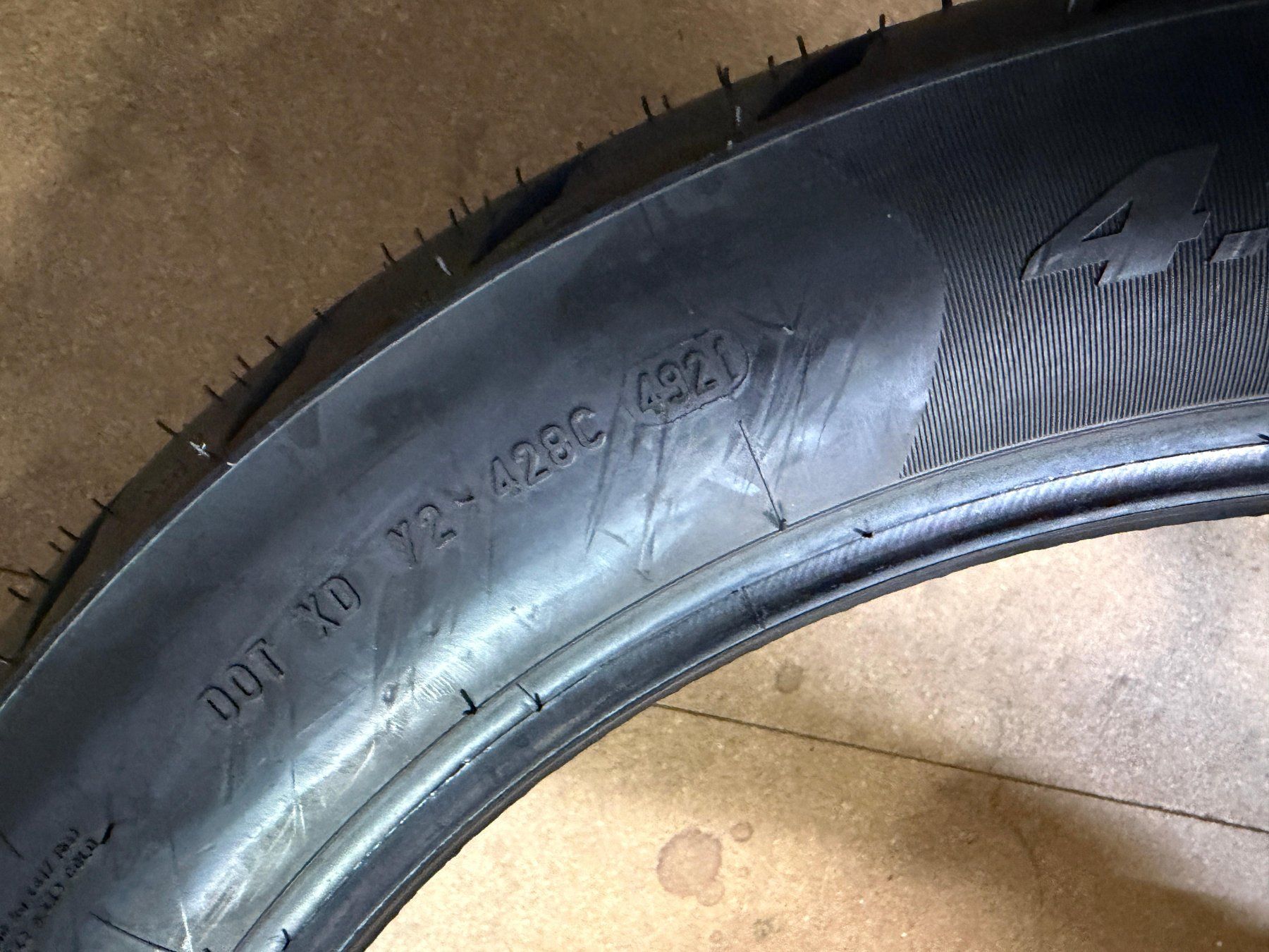Metzeler Pneumatici & Ruote complete: Metzeler Roadtec 01 4.00-18 64V DOT4921 – Nuovo (secondo la descrizione) da Otelfingen venduto da ccracing 2