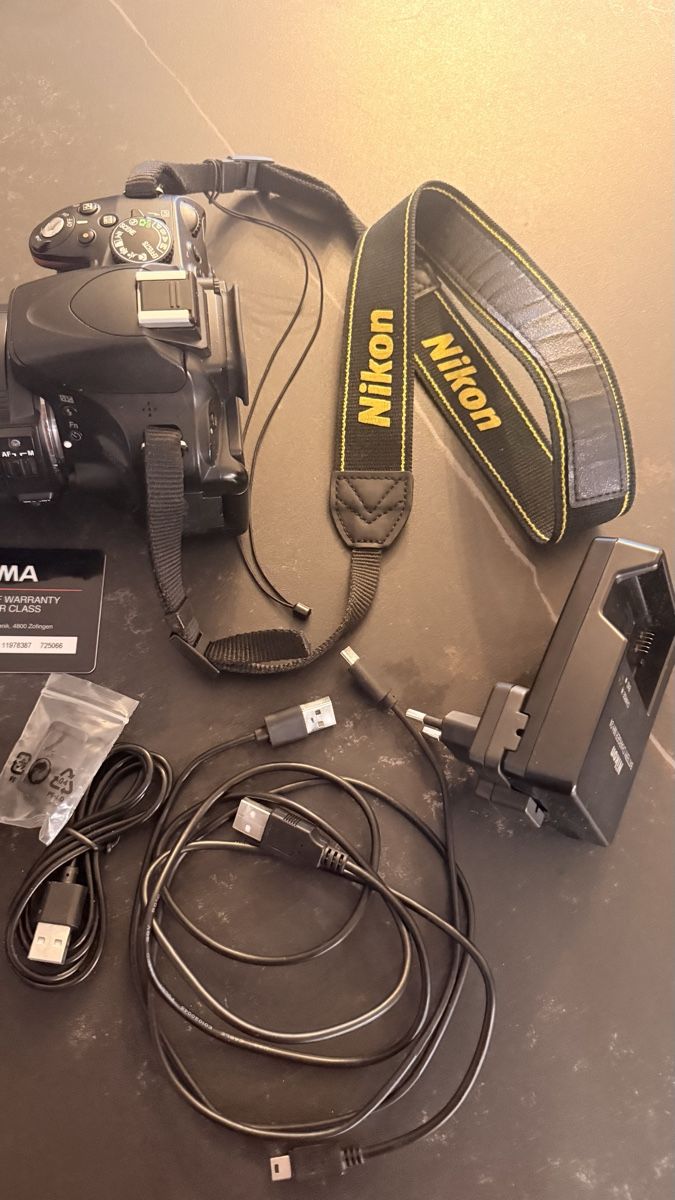 Nikon Fotocamera: Nikon D5100 Kamera mit 2 objektiven + Tasche – Usato da Hagendorn venduto da VS0506 4