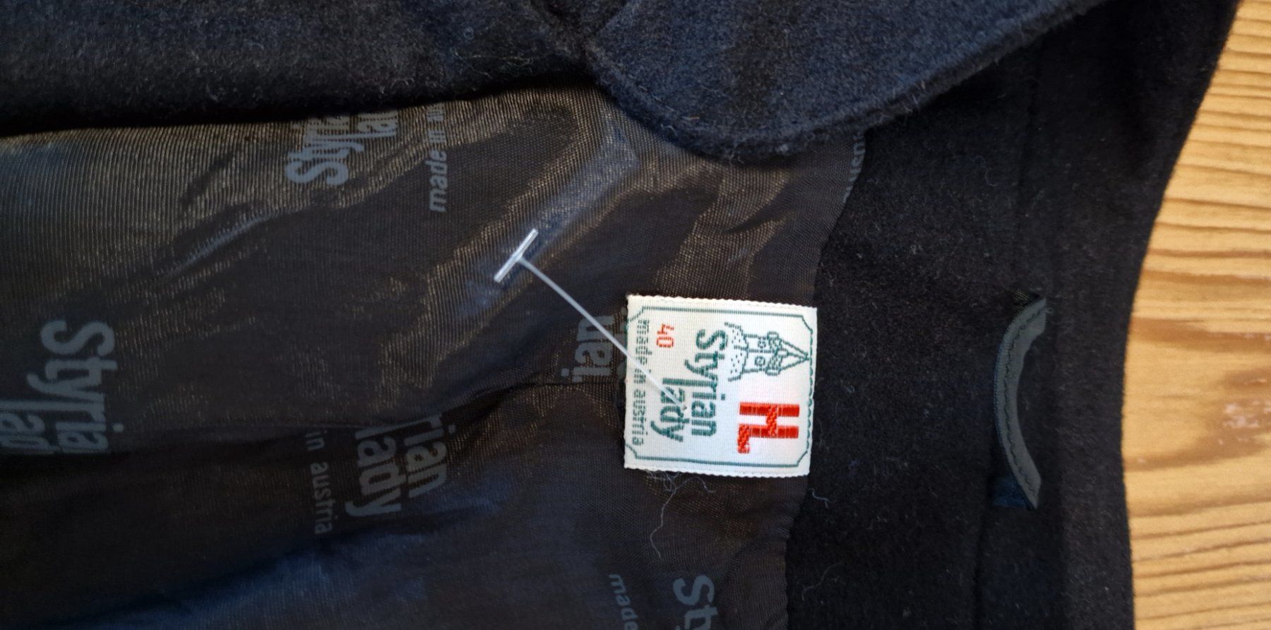 Giacche: Jacke Dirndl von Österreich – Usato da Chur venduto da car_5clc 5