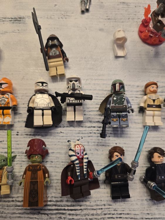 Lego Jeux de construction: 21 stk Lego Star Wars  Figuren aus alten Sets – D'occasion à Tuggen par Zweitechanceboutique 3