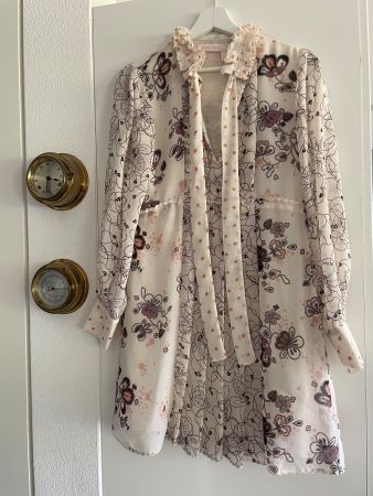Tolles Kleid von SeeBy Chloe