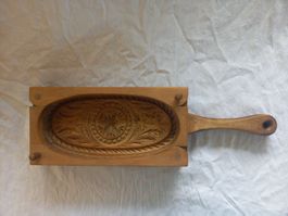 Moule à beurre ancien en bois sculpté motif floral