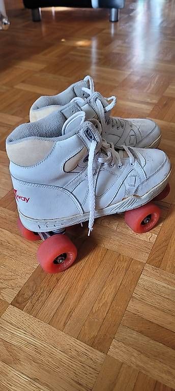 Starway Inline-Skating & Rollschuhe: Roller Starway taille 41 – Gebraucht aus Epalinges von Emingway 2