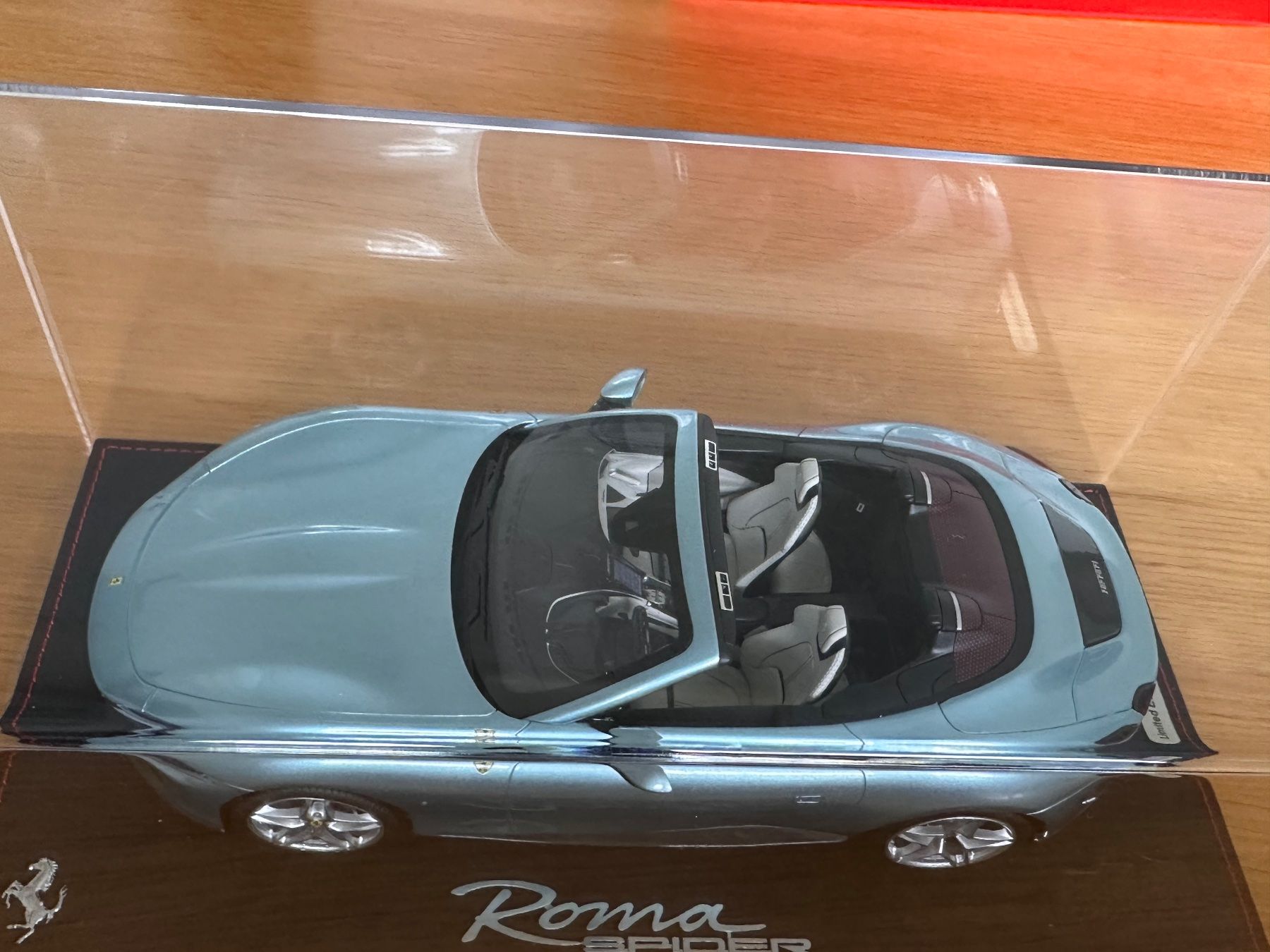 Ferrari Modellautos: Ferrari Roma Spider Celeste Tevere 1/18 – Neu und originalverpackt aus Stein AR von Krabbe2 6