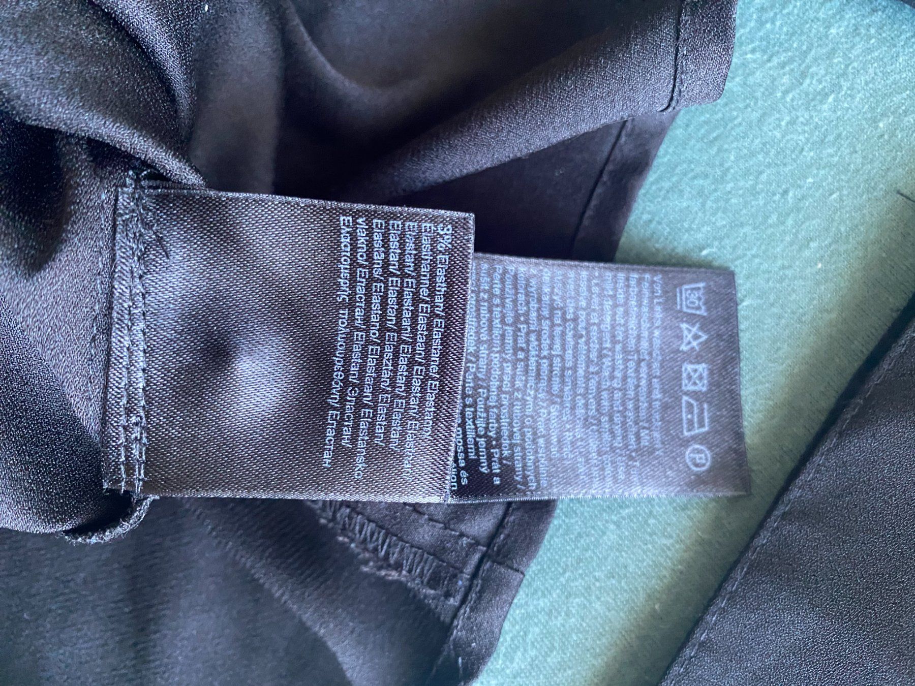 Comma Blusen: NEU, COMMA Bluse schwarz, wenig Elastan, Gr. 40 – Neu (gemäss Beschreibung) aus Gümligen von Primeselection 4