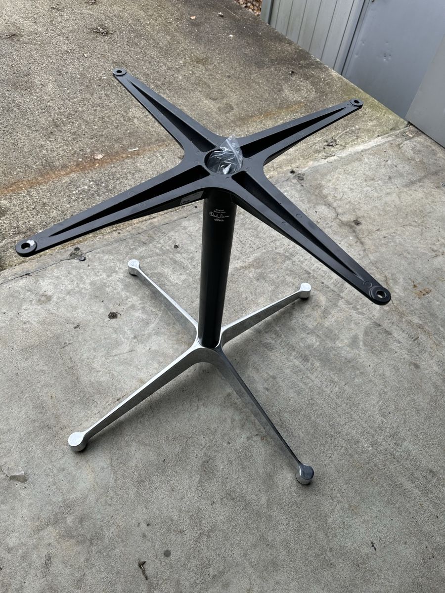 Altri mobili: Ray& Charles Eames, Vitra, Tischgestell, neu! – Nuovo (secondo la descrizione) da Starrkirch-Wil venduto da charlywatson 1