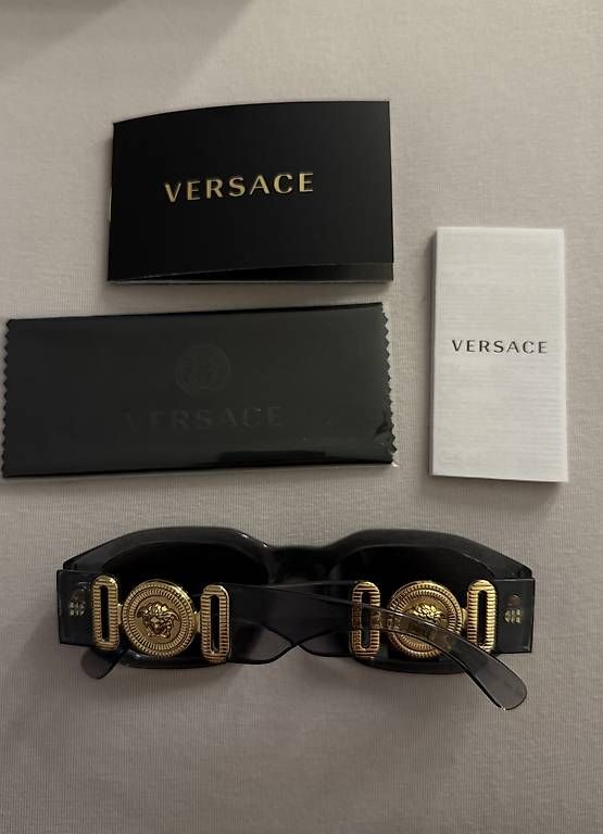 Versace Occhiali & Lenti: Versace Unisex Sonnenbrille ? Transparent Grey – Usato da Horgen venduto da Kleider4you 2
