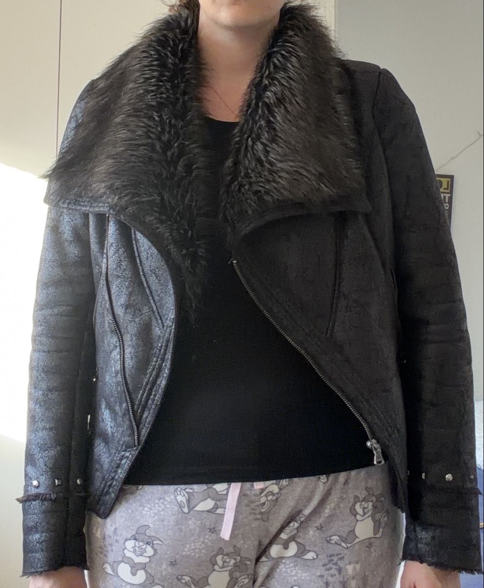 Guess Giacche: Guess Jacke schwarz gefüttert – Usato da St. Gallen venduto da flaviice 5