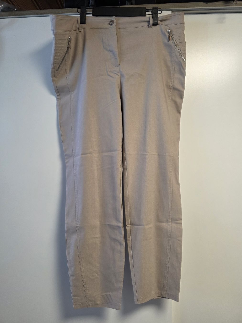C&A Pantalons: Damen Hose Canda beige  – D'occasion à Volketswil par mic_27b5