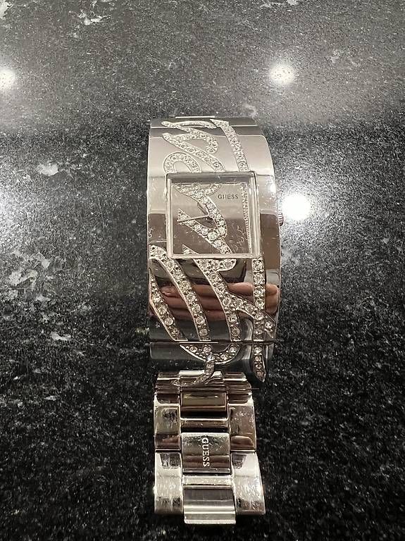 Guess Orologi: Guess Damenuhr – Usato da Zuchwil venduto da ela0110