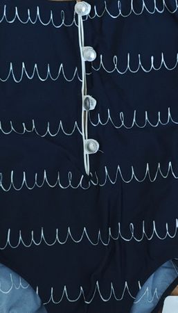 Badeanzug schwarz mit Muster Grösse 42 neu