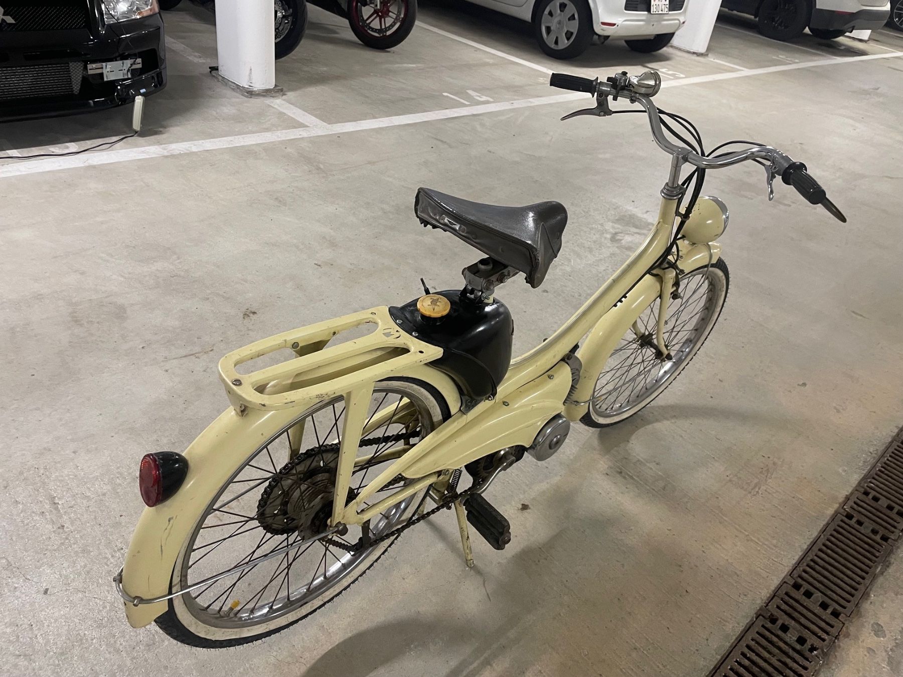 Bianchi Ciclomotori: Mofa, Mofa Bianchi von April 1962 – Usato da Menziken venduto da fiat-500 2