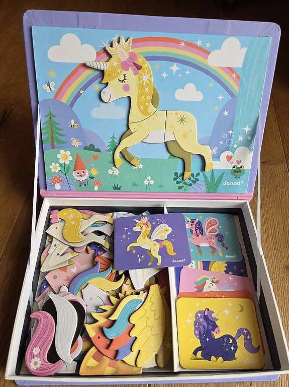 Spielzeuge: Magnetbuch Einhorn Janod – Gebraucht aus Thun von SimonAchermann01 1