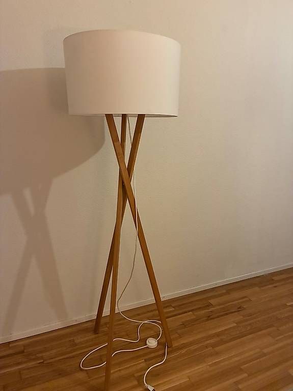 Lampen: Michas Stehlampe 160cm weiss/Eiche – Gebraucht aus Root von mele2013