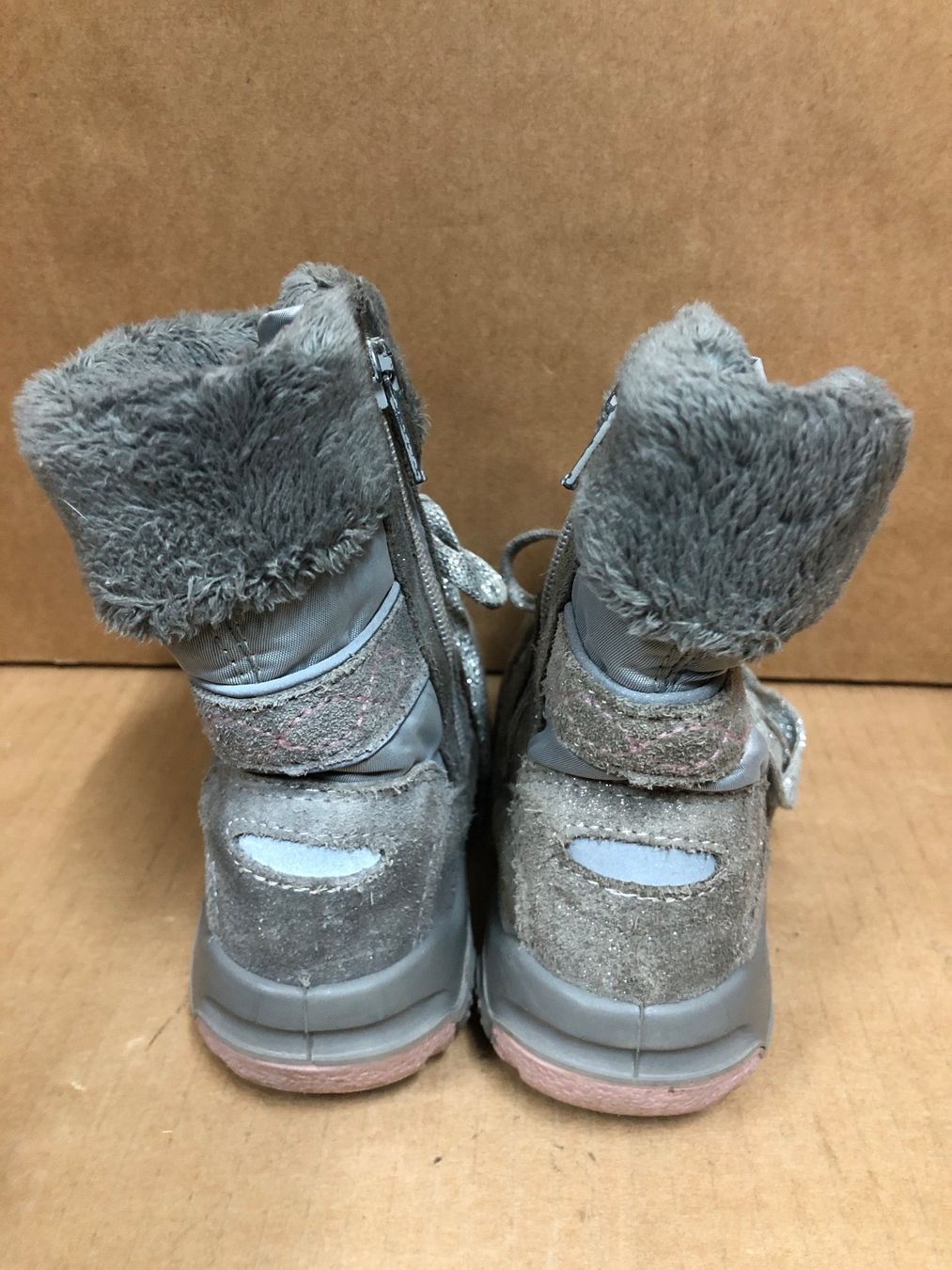 Scarpe per ragazze: Rosa Herzchen Stiefel Grösse 24 – Usato da Eschlikon TG venduto da RamonaSt 3