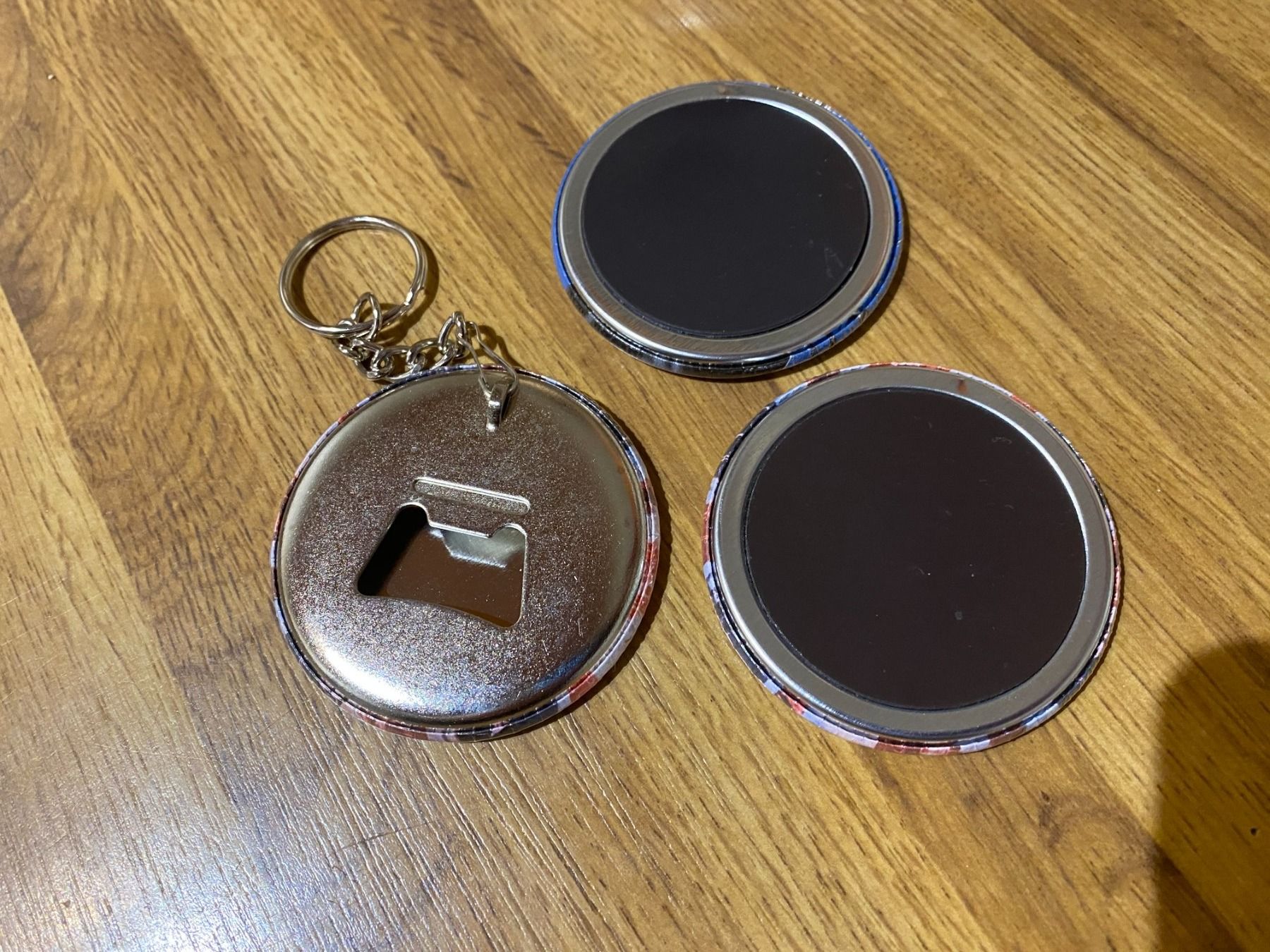 Placchette & Badge: Def Leppard- Flaschenoeffner & Magnete! – Nuovo (secondo la descrizione) da Basel venduto da FatCatPacksTheRatt 2