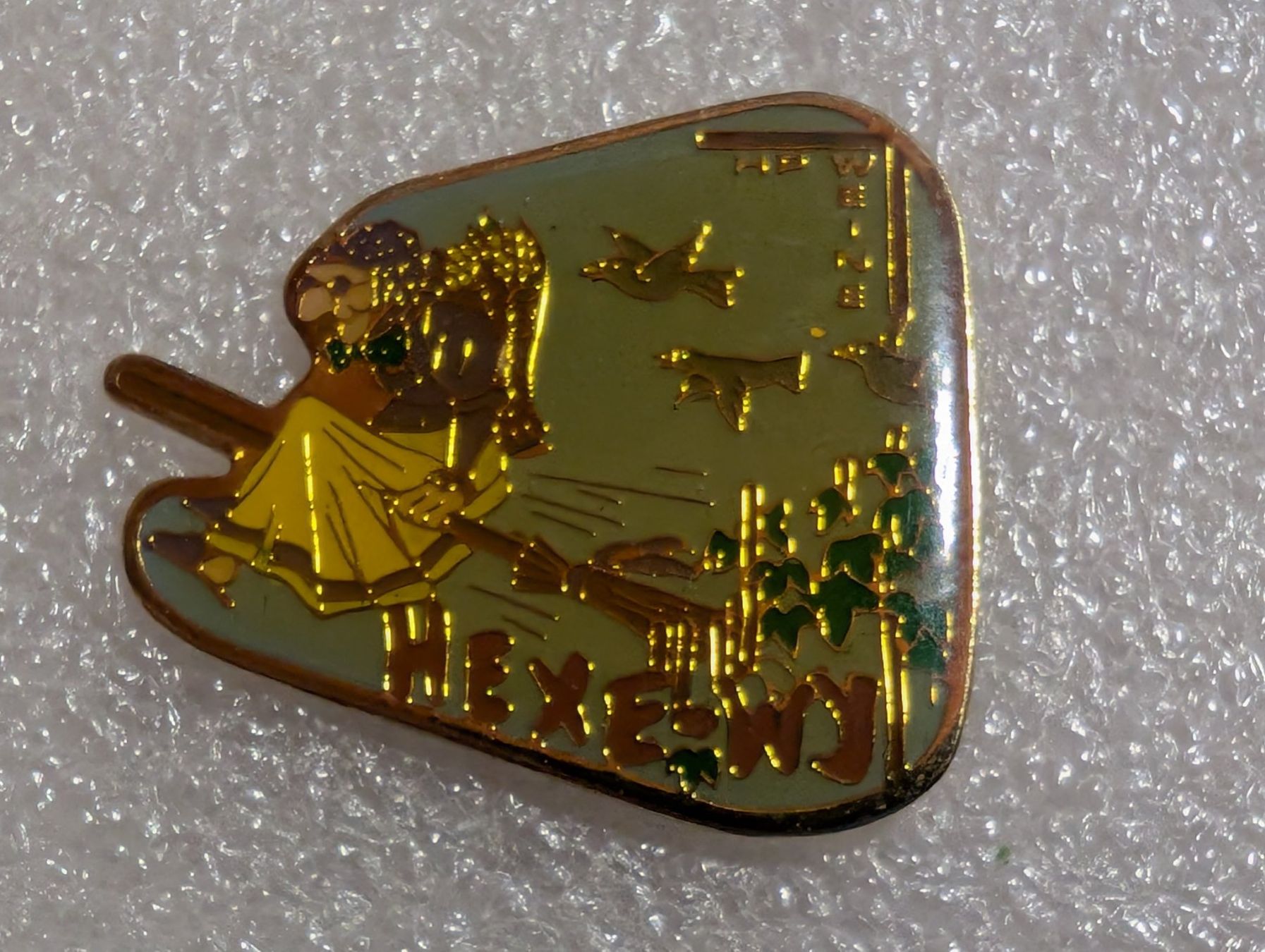 Placchette & Badge: Ansteckpin 285: Hexen Wy – Usato da Oppligen venduto da Pin-Fall-Shop