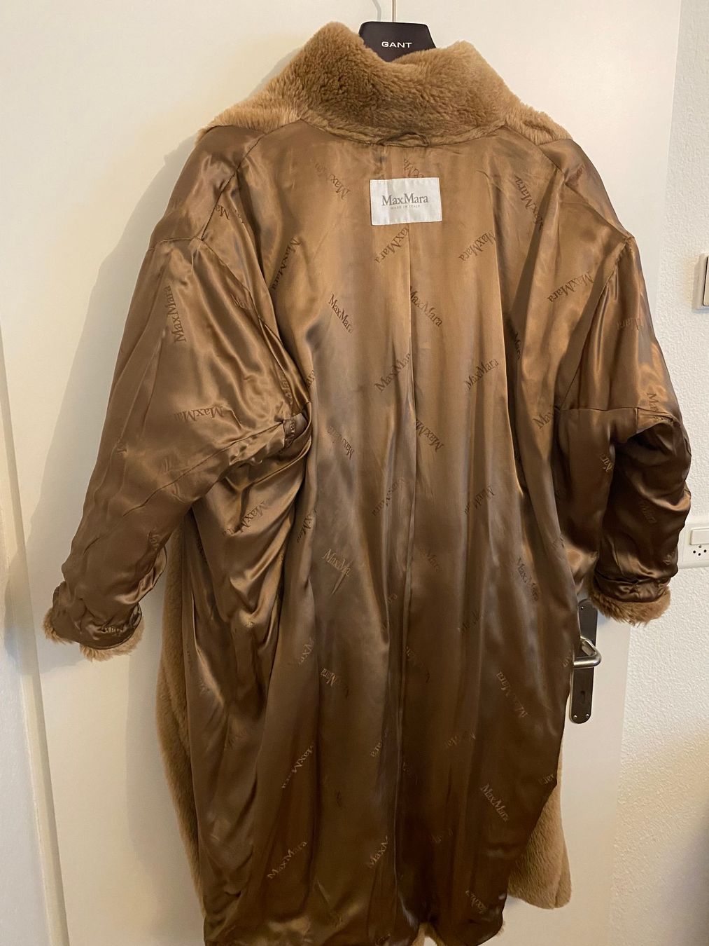Max Mara Cappotti: Max Mara Teddymantel Klassiker – Usato da Solothurn venduto da Lyn123 3