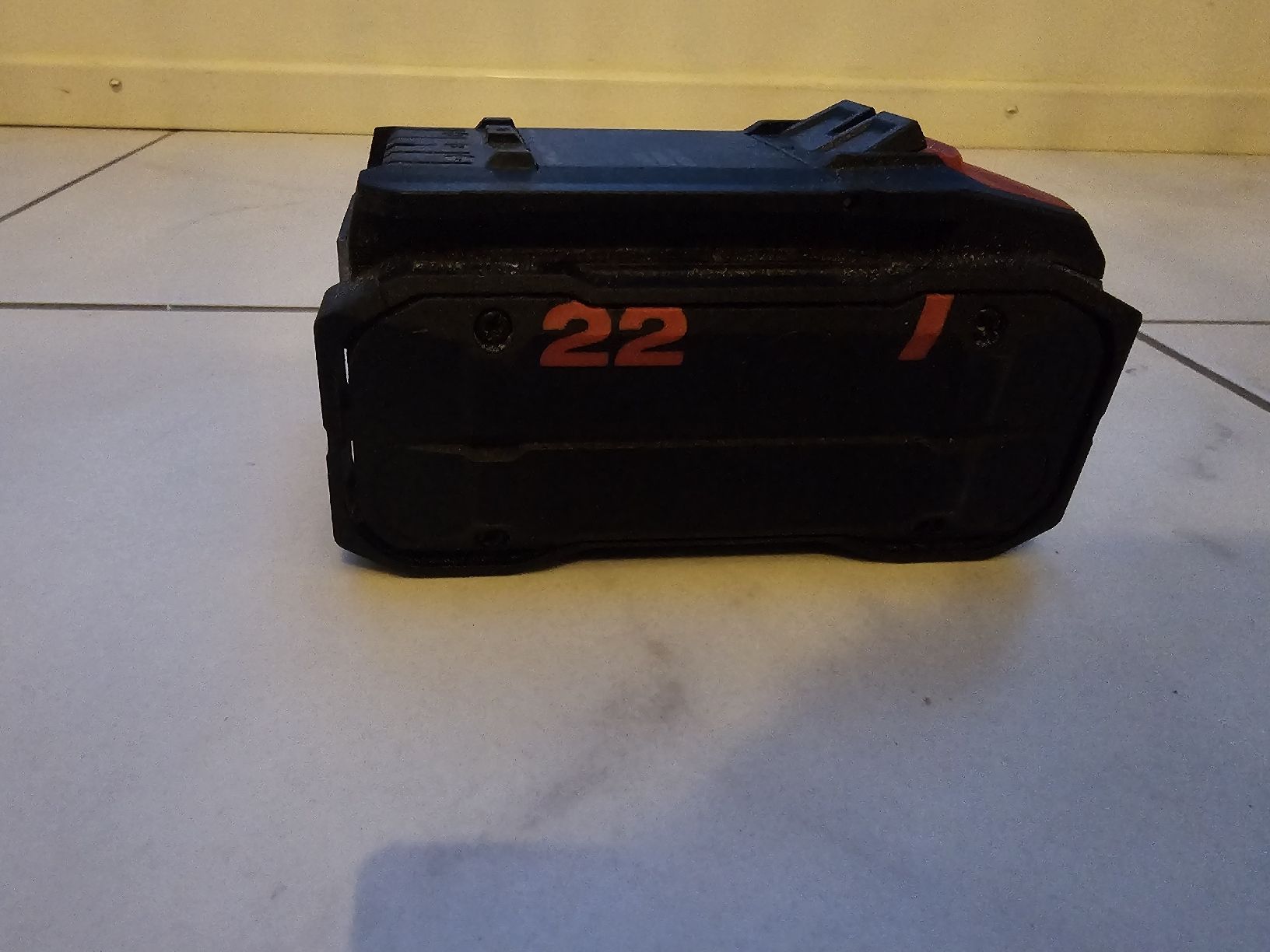 Hilti Caricatori & Batterie: Hilti Nuron Akku B 22-110 – Usato da Luzern venduto da Oli_s6r8 1