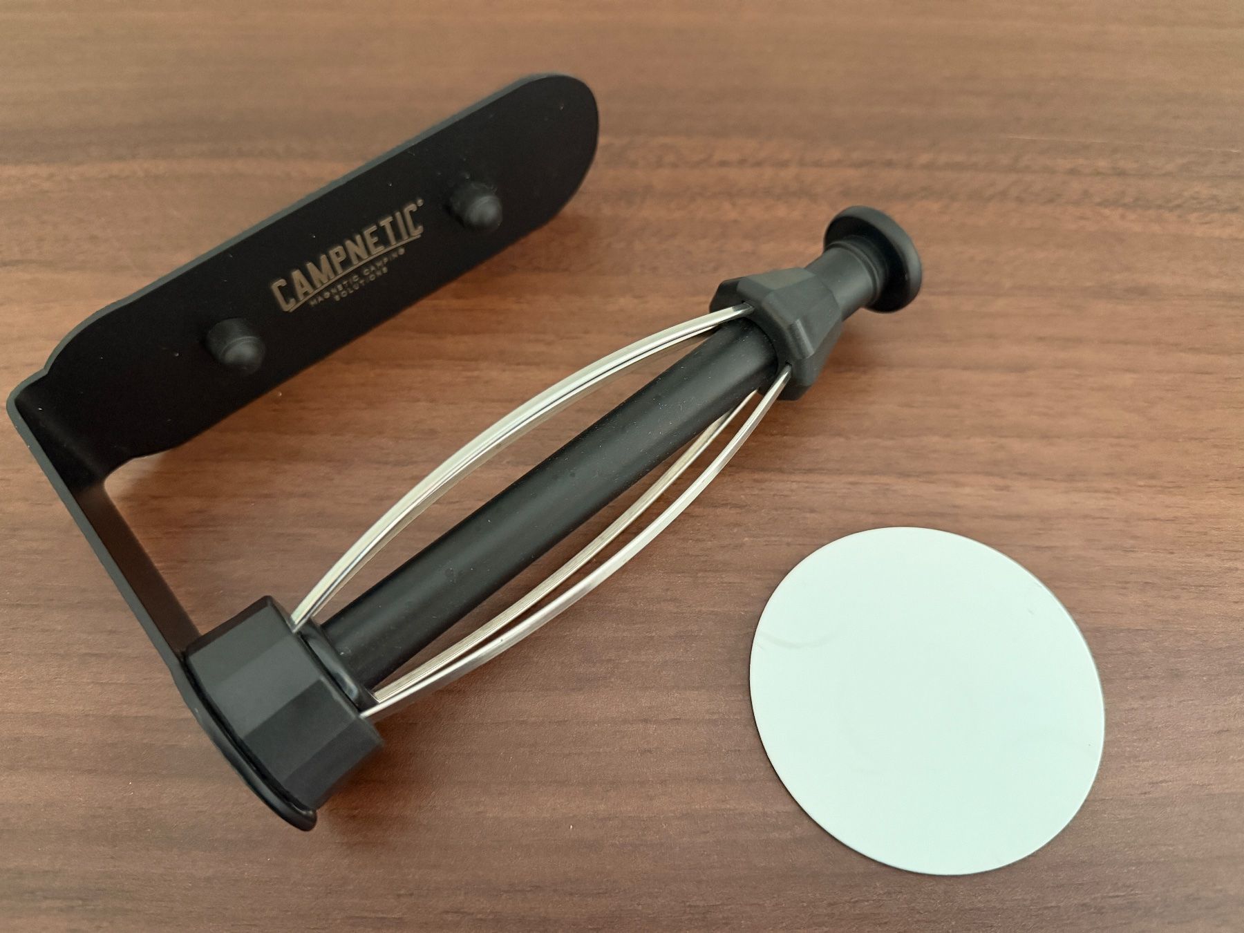 Autres accessoires pour la salle de bain: Magnetischer Toilettenpapierhalter – Neuf (Voir description) à Neerach par cape_purple