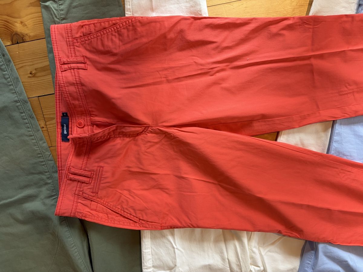 Closed Lotti di vestiti: Chinos im Multipack – Usato da Planken venduto da oeh_g7xb 1