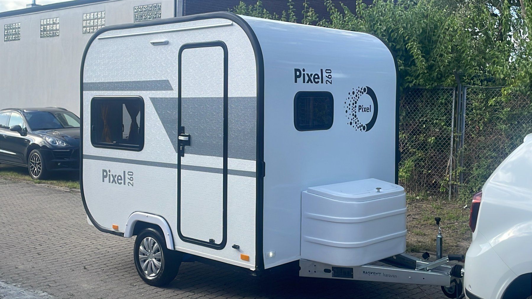 Veicoli da campeggio: Wohnwagen Pixel 260 neuwertiger Zustand – Nuovo (secondo la descrizione) da Utzenstorf venduto da Camenisch777
