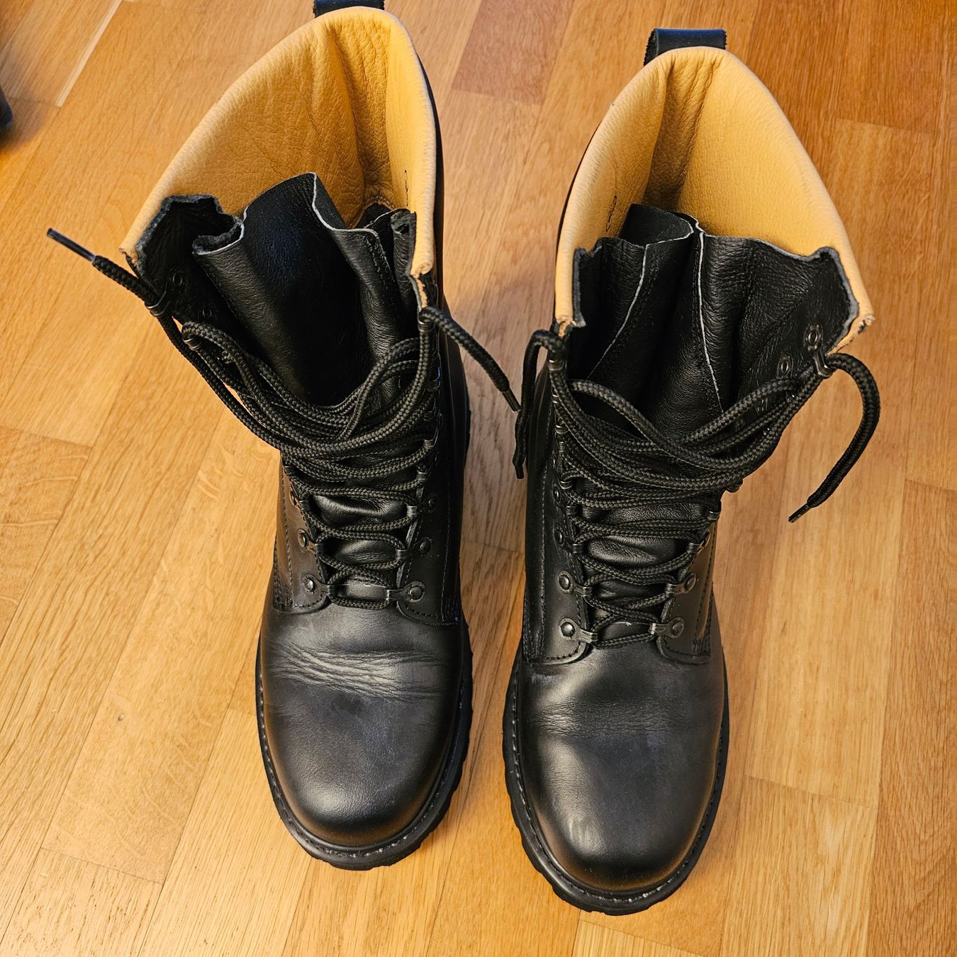 Schweizer Armee Scarpe da uomo: Kampfstiefel – Nuovo (secondo la descrizione) da Wettingen venduto da Paakinen