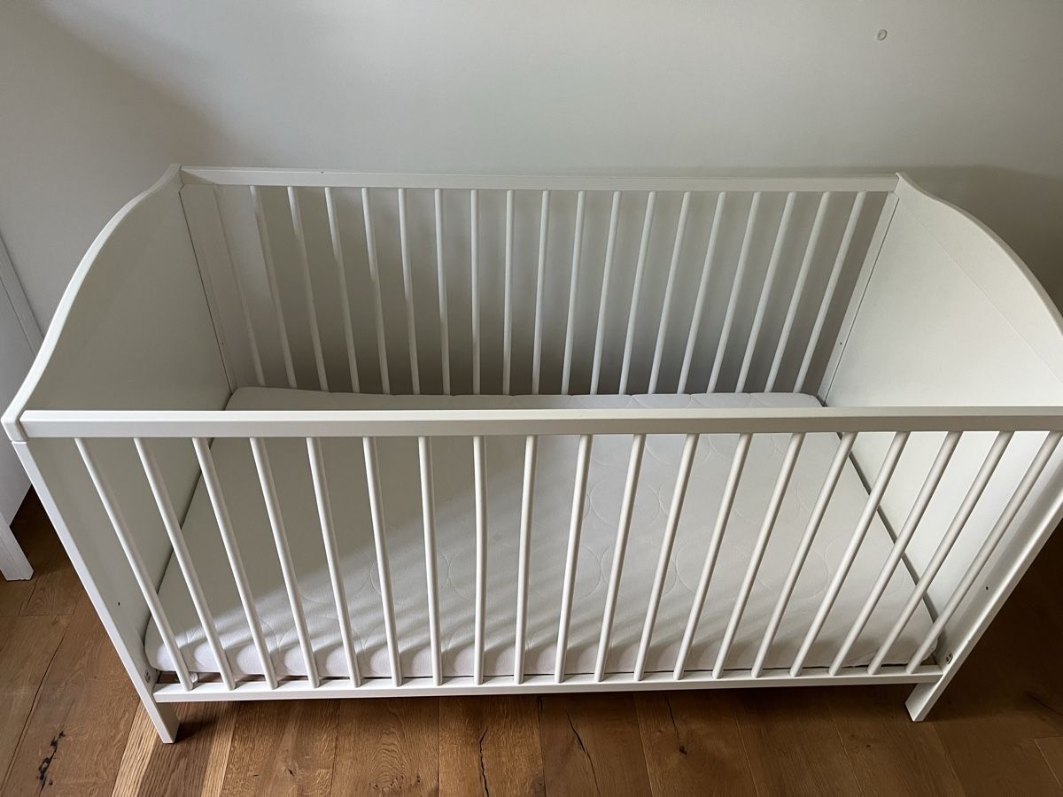 Letti: Ikea crib with mattress 140x70 – Usato da Zollikerberg venduto da ale_qtn6