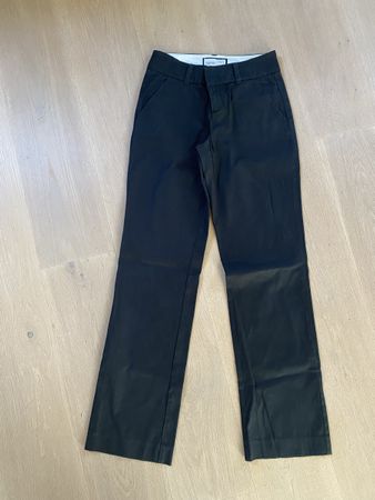 Neuwertige schwarze Stoffhose Esprit Grösse D32