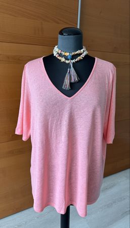 Angenehmes, weiches T‘Shirt / NEU/ Gr. 44