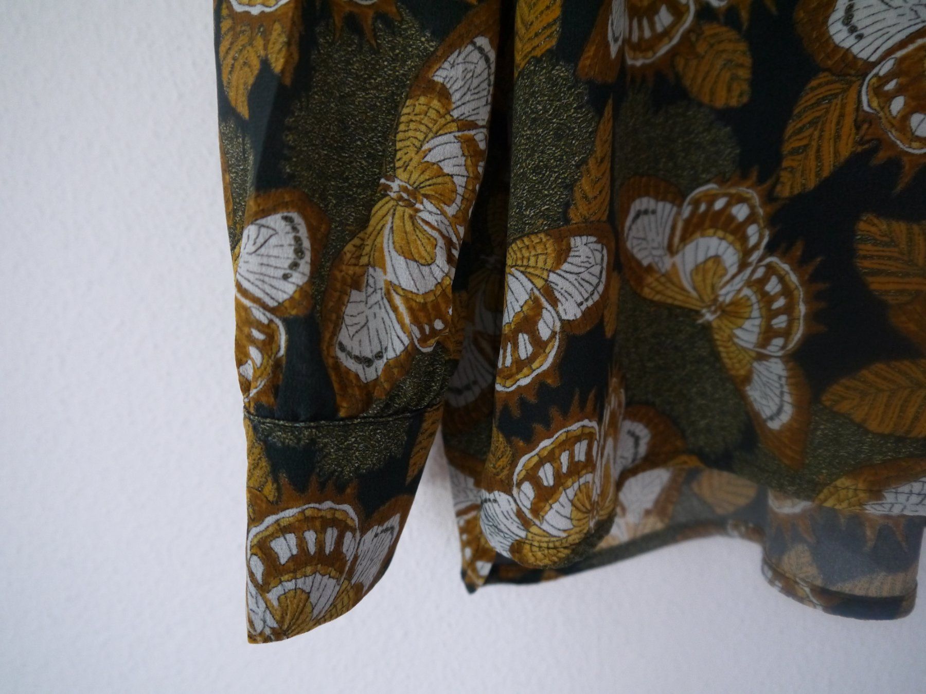 Marella Camicette: MARELLA Bluse aus Seide Gr: 36-38 – Usato da Hagendorn venduto da Blaf 5