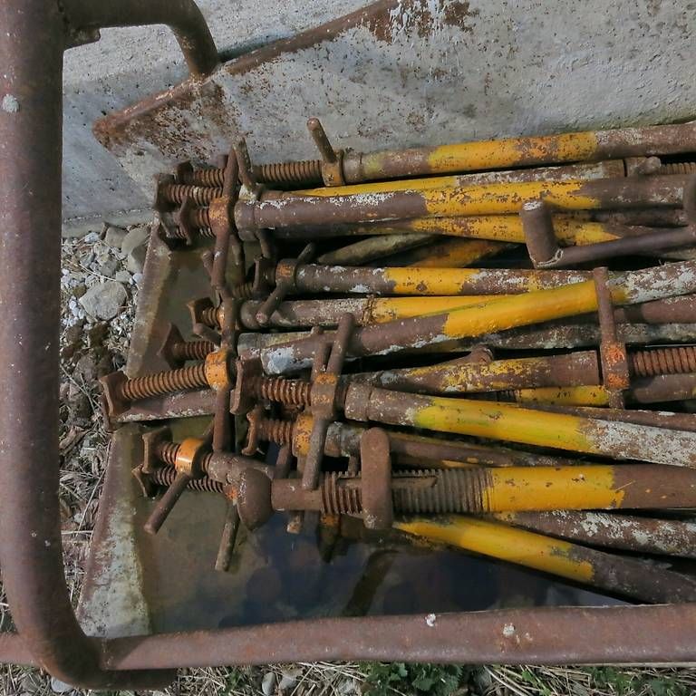 Alle Werkzeuge: Grabenspriesse, Sperrwinde, Stüper  – Gebraucht aus Schwarzenburg von MX-500 1