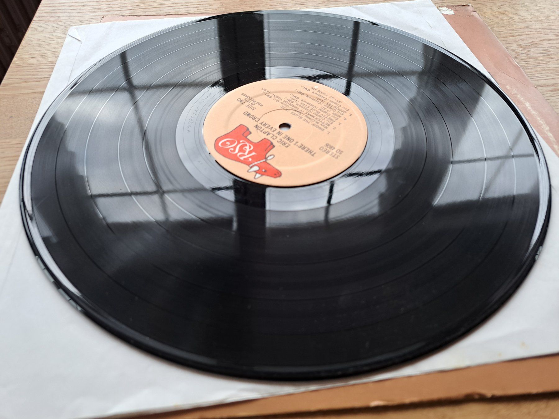 Vinyles: Eric Clapton - There's one in every crowd – D'occasion à Meggen par Ricardokoch 3