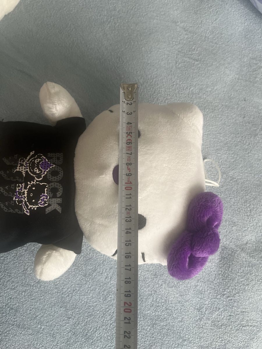 Hello Kitty Statuette: 2 Hello Kitty Stofftier ca. 23cm gross, Top Zustand! – Usato da Olten venduto da sae_82z2 6