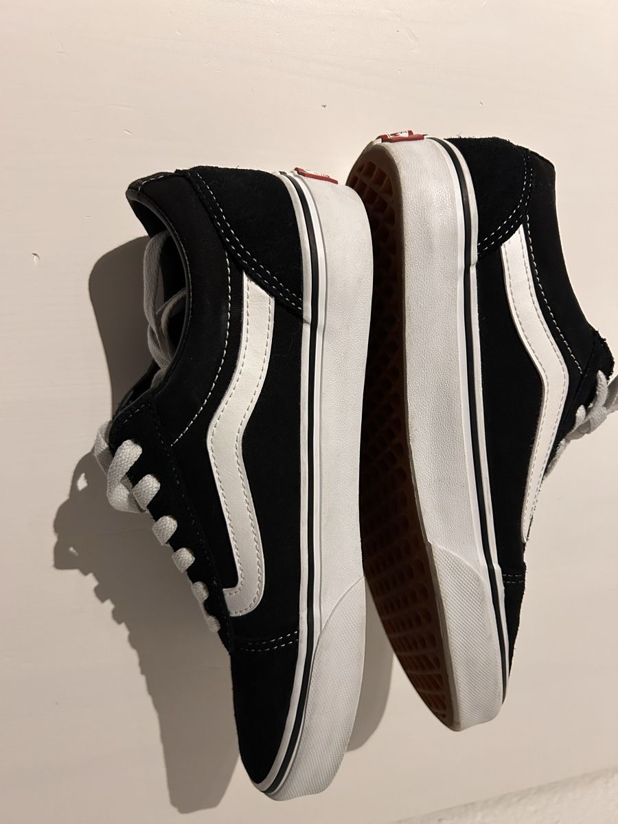 Vans Chaussures femmes: Vans Sneaker Grösse 40  – D'occasion à Brunnen par luc_8fgh 2