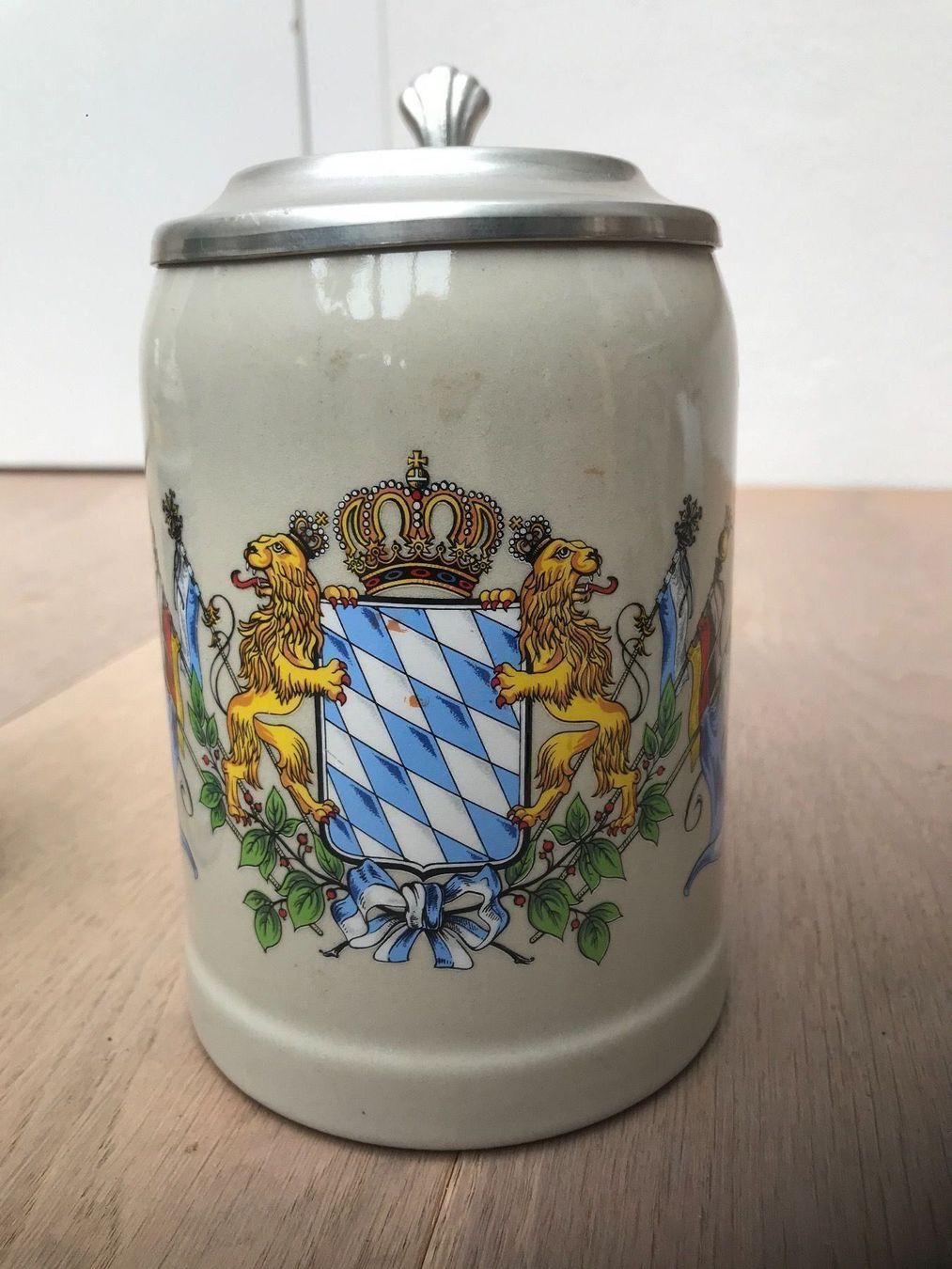 Bicchieri: Kunstverzierte Humpen mit Deckel – Usato da Solothurn venduto da Spicar 5