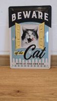 Schild Beware of the Cat