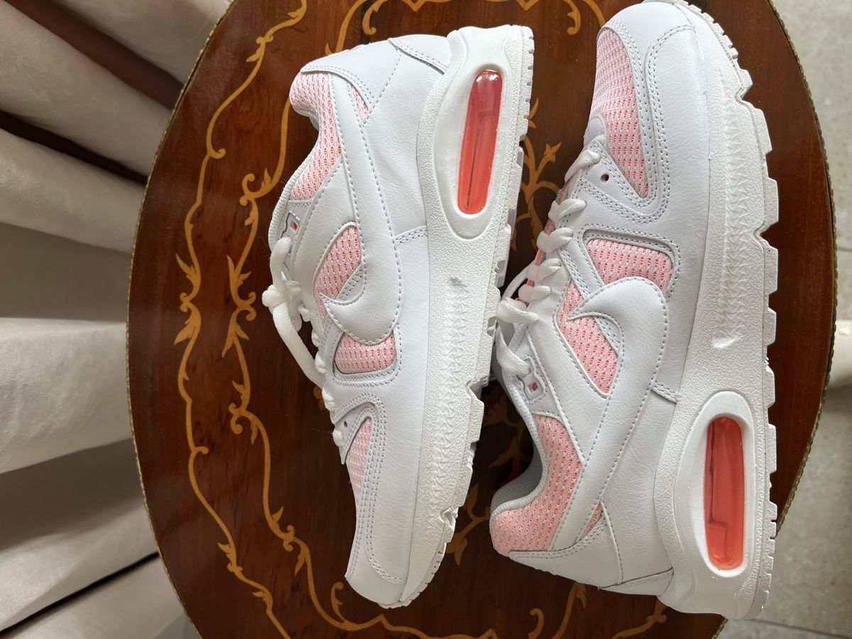 Nike Chaussures femmes: Nike Air Max Commande,Taille 42, neuve! – Neuf avec emballage d'origine à Ballens par Annushka26 5