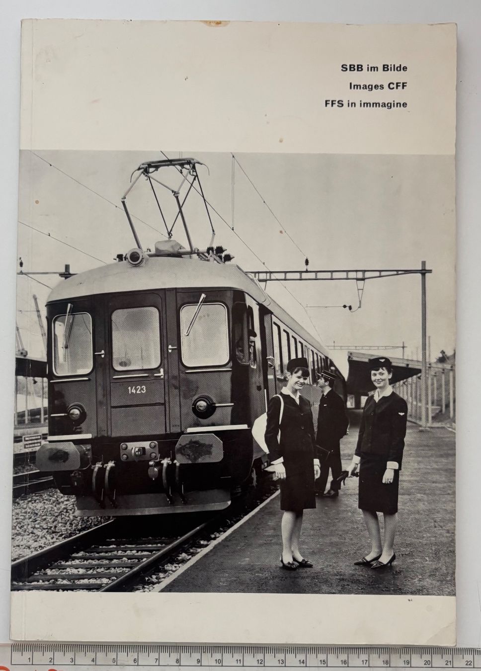 Libri: SBB im Bilde / Images CFF / FFS in immagine 1964 – Usato da Neuchâtel venduto da gefdeneuch
