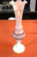Beau vase en opaline avec camée