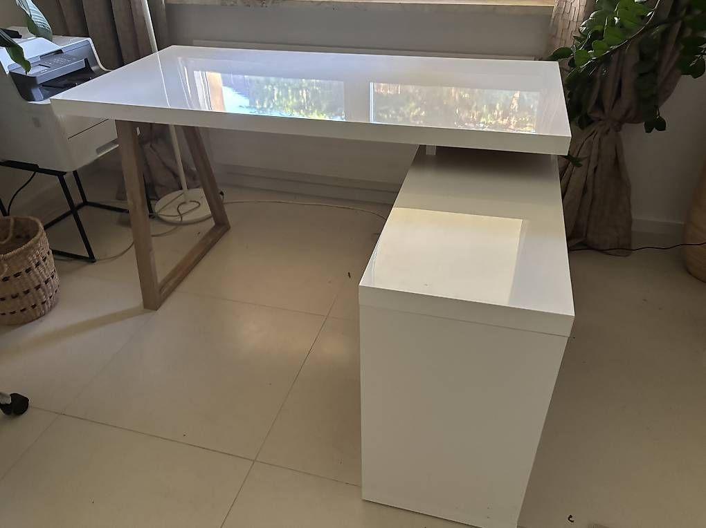 Pfister Scrivanie: Bureau pfister – Usato da Pully venduto da ama_vdv9 1