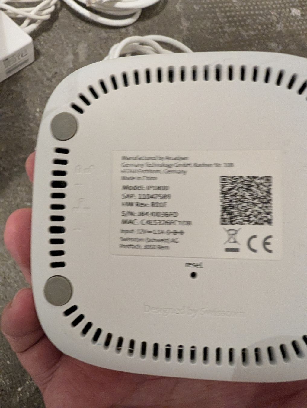 Swisscom Modem & Router: Swisscom Internet-Box 4 + TV Box with Remote, Used – Usato da Zürich venduto da jor_68rp 6
