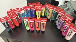 Diverse AMSTERDAM Acrylfarben, 28 Tuben, Pinsel, Malzubehör